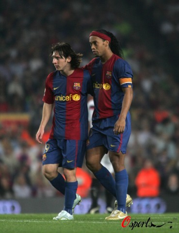 张镇麟16分王哲林14+7 上海大胜送辽宁4连败