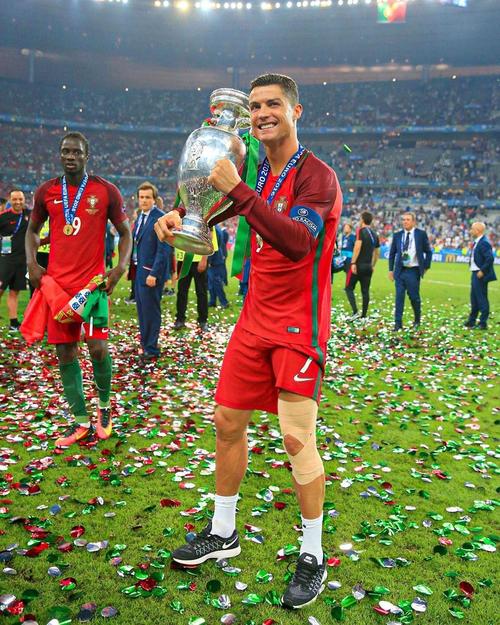 NBA爆冷夜！残阵活塞狂胜公牛，斯图尔特31分创纪录，东部第一太硬核