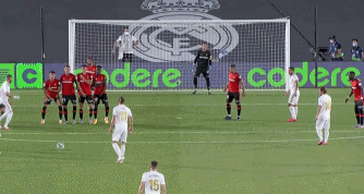 上海海港0-2不敌武里南联 亚冠精英联赛4场不胜