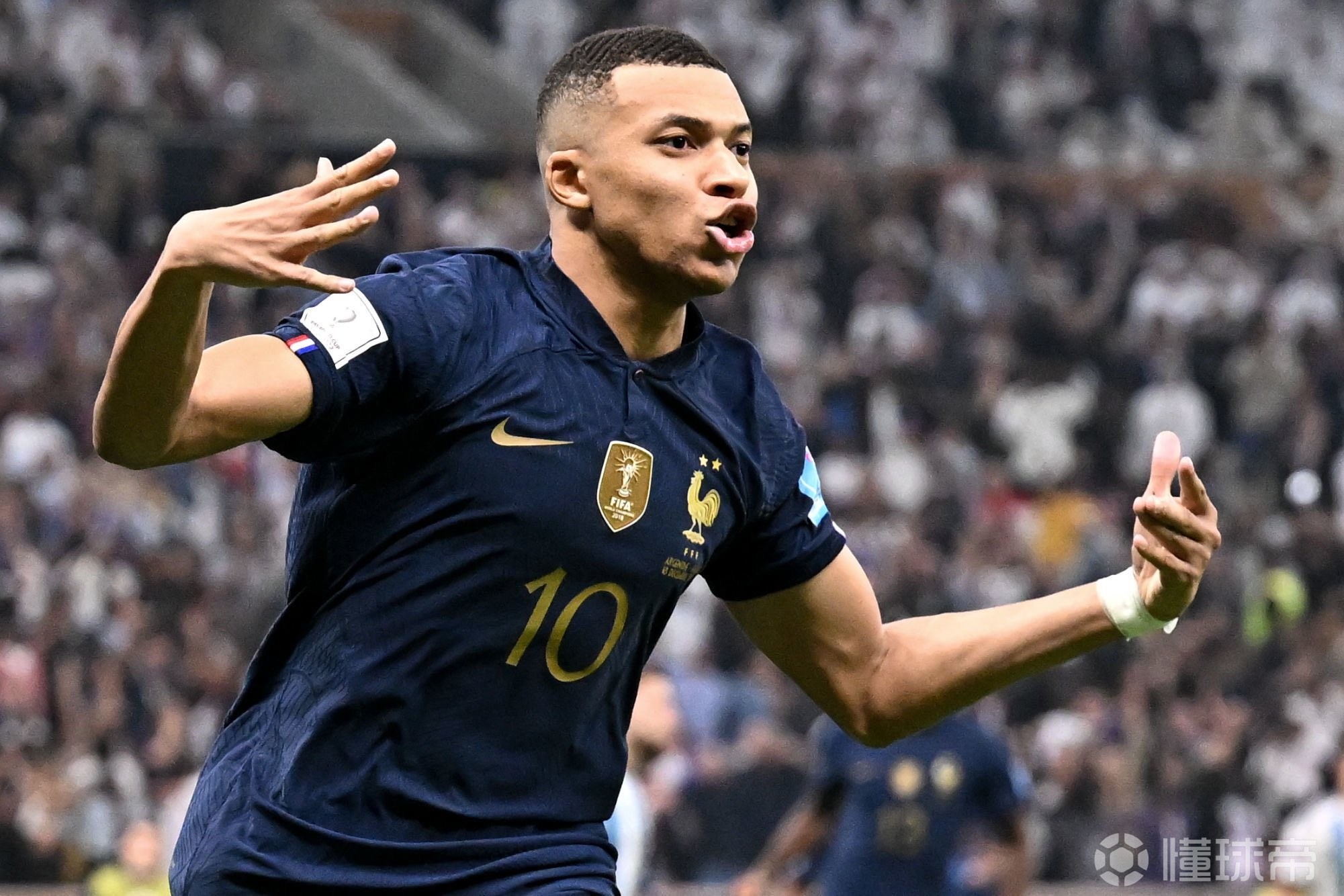 塞斯科结束11场球荒，梅开二度难救曼联