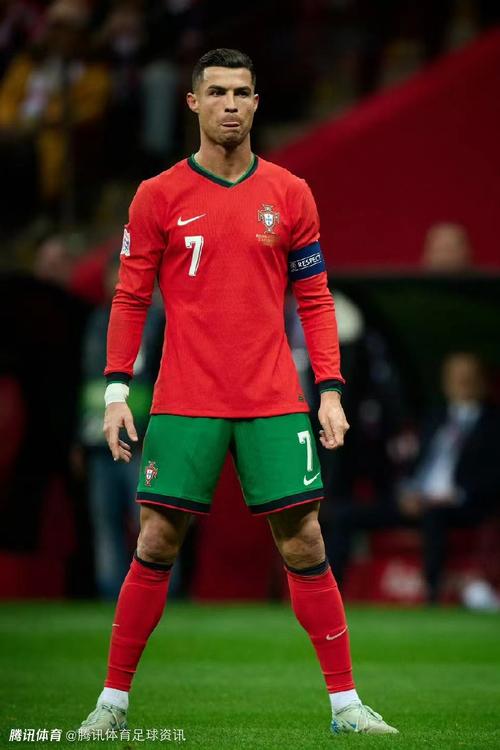 邵佳一：国足选材不排斥老队员，防守第一