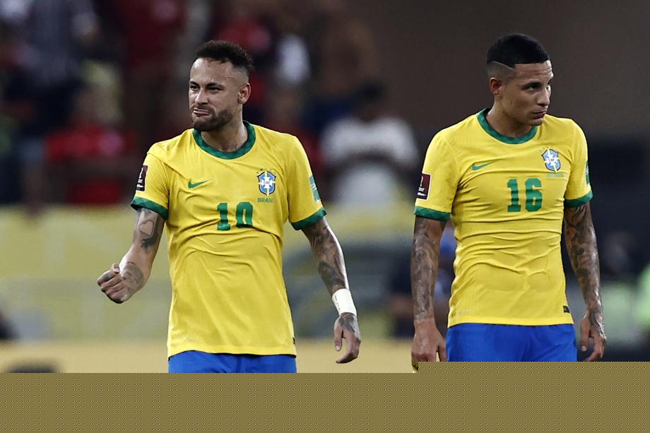 球迷骂东契奇是垃圾，后者命中高难度三分后回喷：你xx说啥呢