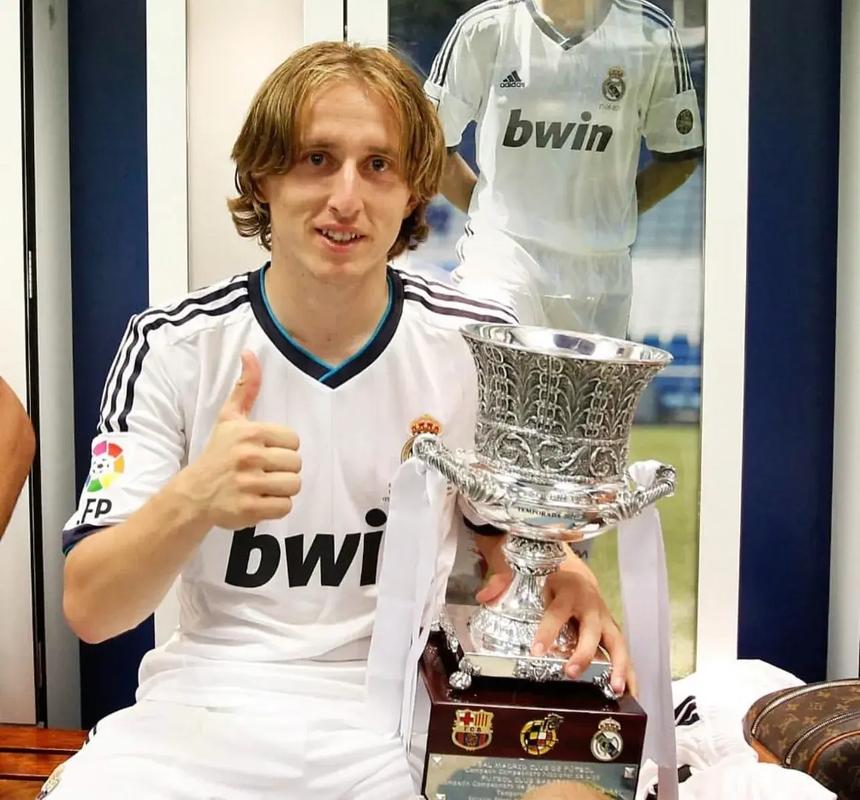 法甲-梅西破门!姆巴佩失点+伤退 巴黎3-1蒙彼利埃