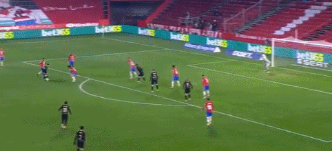 富保罗播客引发湖人内乱 詹姆斯在借他逼走里夫斯？